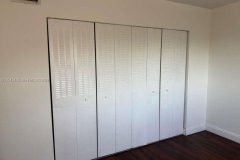 Снять в аренду кондоминиум в Холливуд, Флорида 1 спальня, 59.46м2, № 2001449 - фото 15