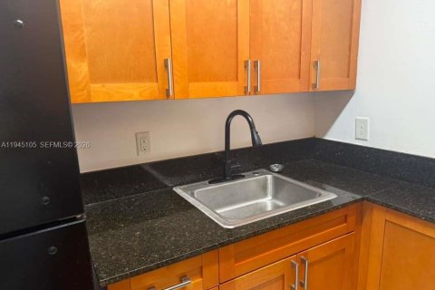 Снять в аренду кондоминиум в Холливуд, Флорида 1 спальня, 59.46м2, № 2001449 - фото 5