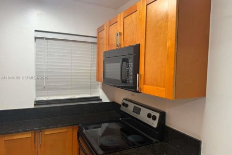 Снять в аренду кондоминиум в Холливуд, Флорида 1 спальня, 59.46м2, № 2001449 - фото 7