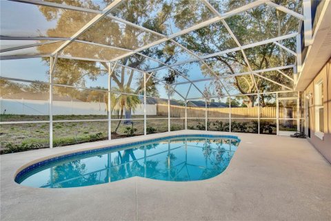 Villa ou maison à louer à Ocoee, Floride: 4 chambres, 203.27 m2 № 2419755 - photo 25