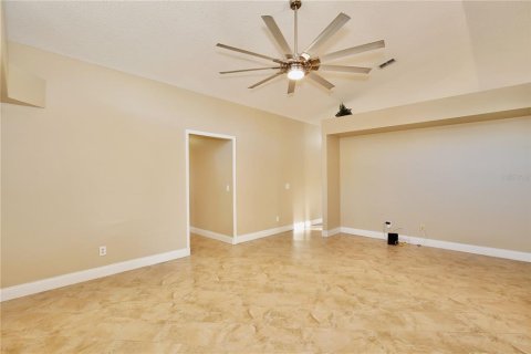 Villa ou maison à louer à Ocoee, Floride: 4 chambres, 203.27 m2 № 2419755 - photo 8