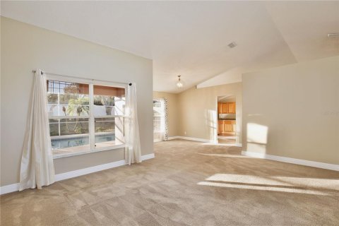 Villa ou maison à louer à Ocoee, Floride: 4 chambres, 203.27 m2 № 2419755 - photo 4