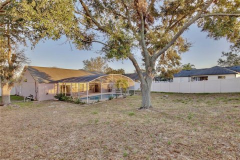 Villa ou maison à louer à Ocoee, Floride: 4 chambres, 203.27 m2 № 2419755 - photo 28