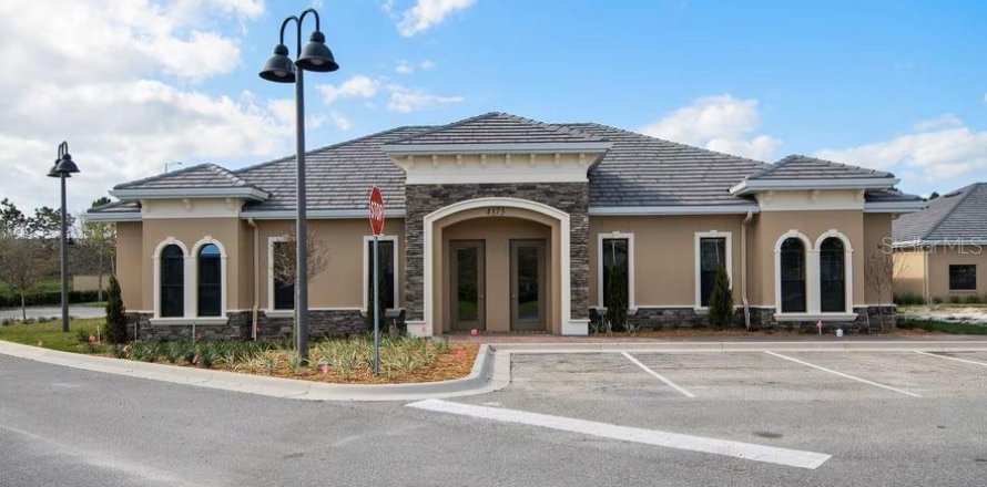 Commercial property in Orlando, Florida 278.71 sq.m. № 2390966