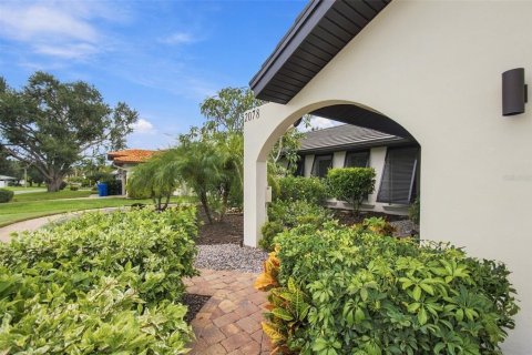 Villa ou maison à vendre à Saint Petersburg, Floride: 3 chambres, 178.74 m2 № 2418822 - photo 5