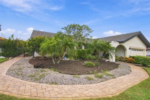 Villa ou maison à vendre à Saint Petersburg, Floride: 3 chambres, 178.74 m2 № 2418822 - photo 3