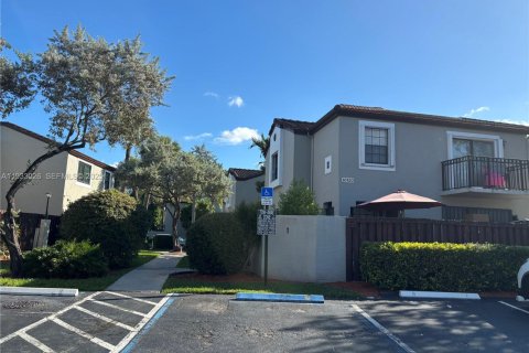 Дом в Майами, Флорида 3 спальни, 119.75м2 № 2035537