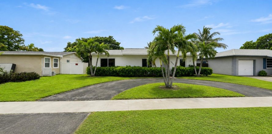 Villa ou maison à North Lauderdale, Floride 4 chambres, 127.28 m2 № 2352136