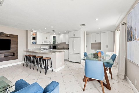 Villa ou maison à vendre à North Lauderdale, Floride: 4 chambres, 127.28 m2 № 2352136 - photo 22