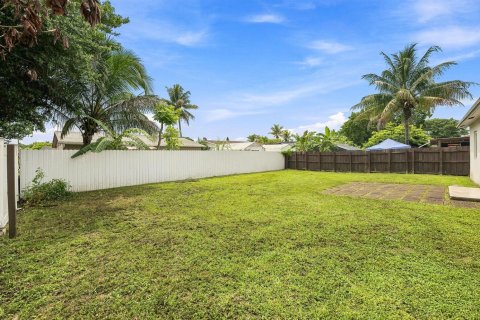 Villa ou maison à vendre à North Lauderdale, Floride: 4 chambres, 127.28 m2 № 2352136 - photo 26