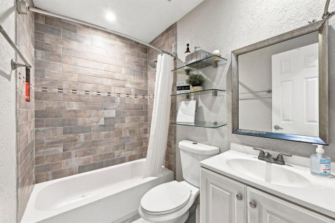 Villa ou maison à vendre à North Lauderdale, Floride: 4 chambres, 127.28 m2 № 2352136 - photo 19