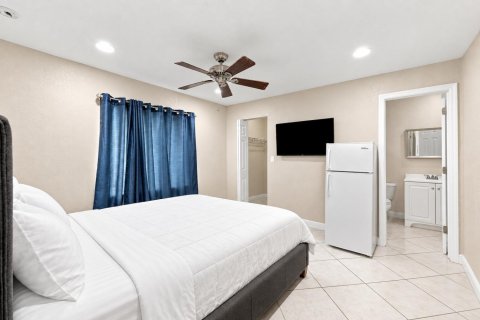 Villa ou maison à vendre à North Lauderdale, Floride: 4 chambres, 127.28 m2 № 2352136 - photo 16