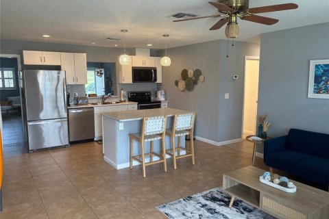 House in Flagler Beach, Florida 3 bedrooms, 140.28 sq.m. № 1914131 - photo 6
