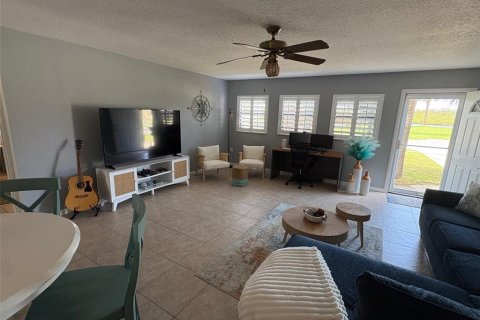 House in Flagler Beach, Florida 3 bedrooms, 140.28 sq.m. № 1914131 - photo 15