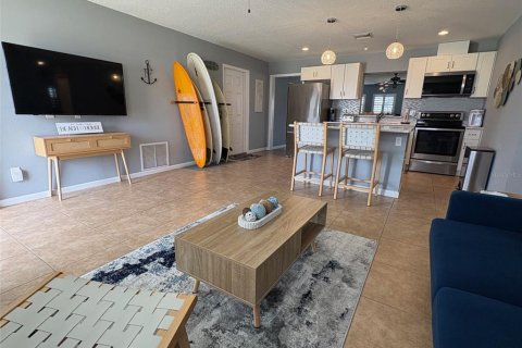 House in Flagler Beach, Florida 3 bedrooms, 140.28 sq.m. № 1914131 - photo 8