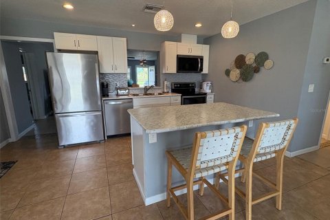 House in Flagler Beach, Florida 3 bedrooms, 140.28 sq.m. № 1914131 - photo 9