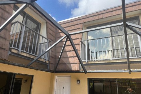 Touwnhouse à vendre à Palm Beach Gardens, Floride: 2 chambres, 148.27 m2 № 2245500 - photo 8
