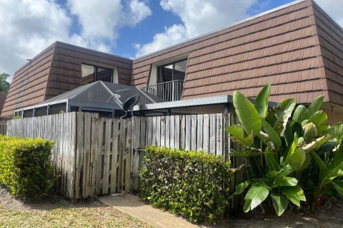 Touwnhouse à vendre à Palm Beach Gardens, Floride: 2 chambres, 148.27 m2 № 2245500 - photo 4