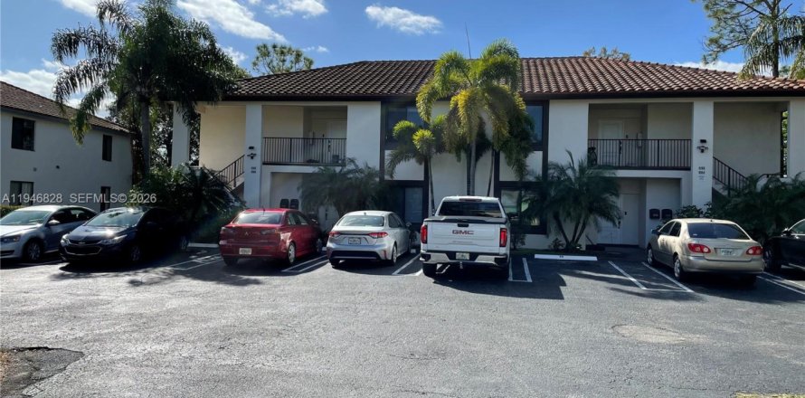 House in Coral Springs, Florida 3 bedrooms, 129.51 sq.m. № 2003604