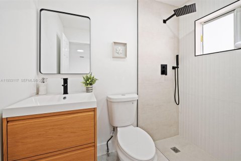 Casa en venta en Miami, Florida, 3 dormitorios, 113.15 m2 № 1993773 - foto 13
