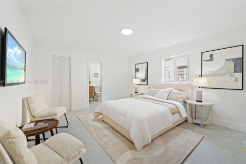 Casa en venta en Miami, Florida, 3 dormitorios, 113.15 m2 № 1993773 - foto 12