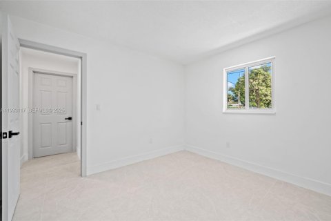 Casa en venta en Miami, Florida, 3 dormitorios, 113.15 m2 № 1993773 - foto 19