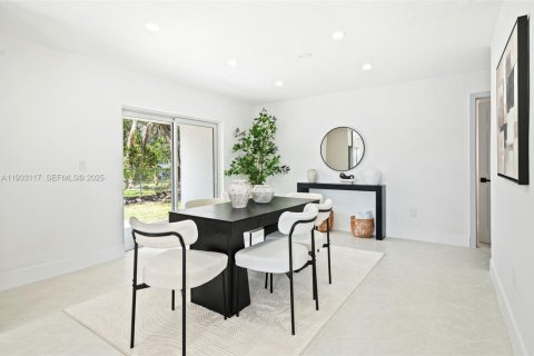 Casa en venta en Miami, Florida, 3 dormitorios, 113.15 m2 № 1993773 - foto 10