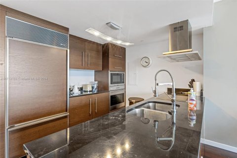 Condominio en venta en Miami, Florida, 2 dormitorios, 134.71 m2 № 1764925 - foto 4