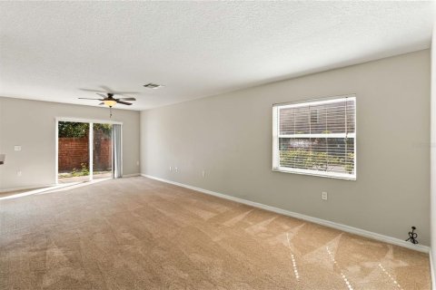Touwnhouse à vendre à Oviedo, Floride: 3 chambres, 173.91 m2 № 2431823 - photo 11