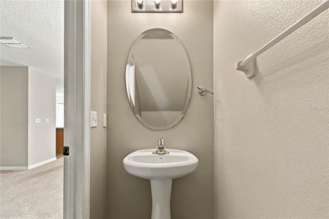 Touwnhouse à vendre à Oviedo, Floride: 3 chambres, 173.91 m2 № 2431823 - photo 19