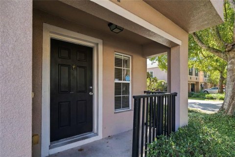 Touwnhouse à vendre à Oviedo, Floride: 3 chambres, 173.91 m2 № 2431823 - photo 4