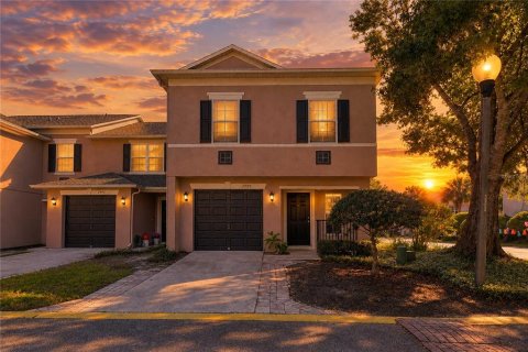 Touwnhouse à vendre à Oviedo, Floride: 3 chambres, 173.91 m2 № 2431823 - photo 2