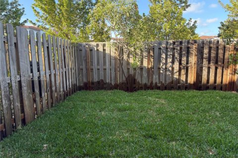 Townhouse in Miami, Florida 3 bedrooms, 130.34 sq.m. № 2052988 - photo 16