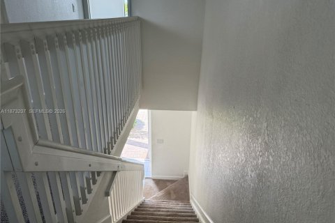 Townhouse in Miami, Florida 3 bedrooms, 130.34 sq.m. № 2052988 - photo 6