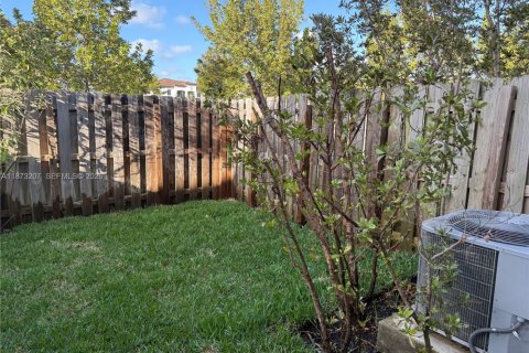 Townhouse in Miami, Florida 3 bedrooms, 130.34 sq.m. № 2052988 - photo 14