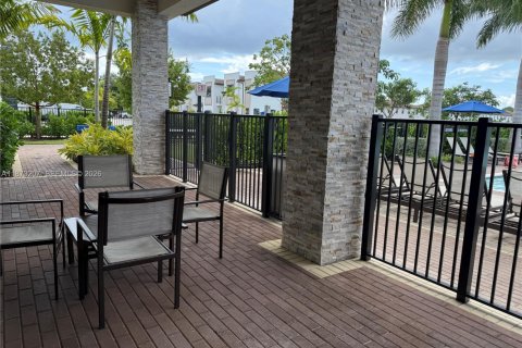 Townhouse in Miami, Florida 3 bedrooms, 130.34 sq.m. № 2052988 - photo 19