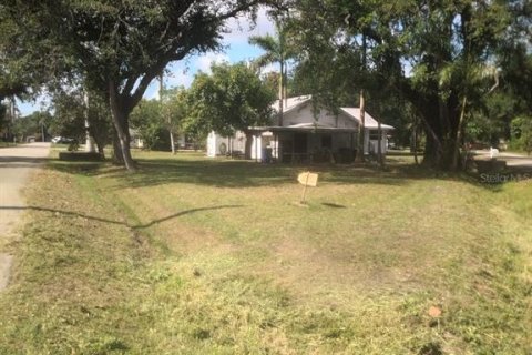 Casa en alquiler en Fort Myers, Florida, 2 dormitorios, 102.19 m2 № 1803009 - foto 24