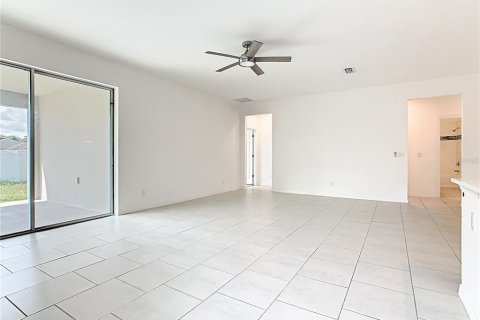 House in Davenport, Florida 4 bedrooms, 196.95 sq.m. № 1903091 - photo 19