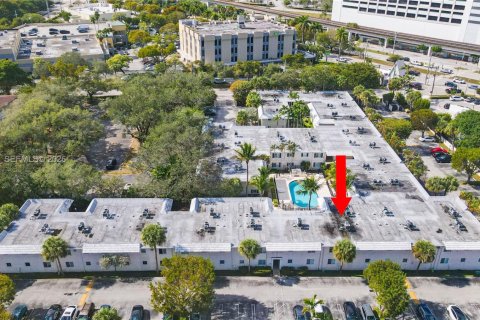 Condo in Pinecrest, Florida, 1 bedroom  № 2005191