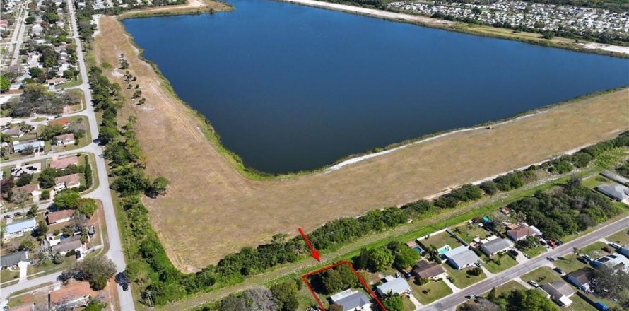 House in Sebastian, Florida 3 bedrooms, 88.07 sq.m. № 1038066
