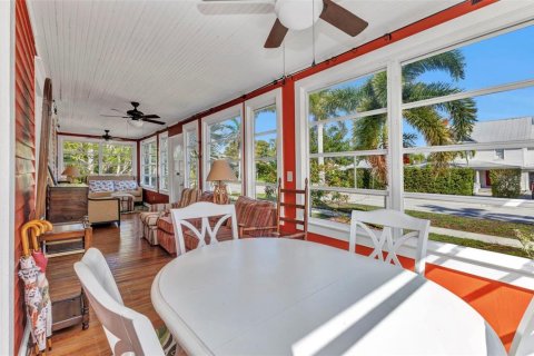 House in Punta Gorda, Florida 5 bedrooms, 170.94 sq.m. № 1792350 - photo 6