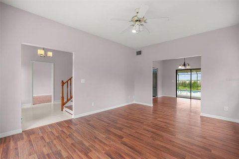 Villa ou maison à vendre à Haines City, Floride: 4 chambres, 233.74 m2 № 2216205 - photo 8