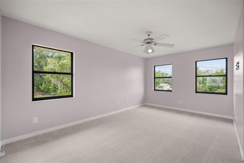 Villa ou maison à vendre à Haines City, Floride: 4 chambres, 233.74 m2 № 2216205 - photo 28