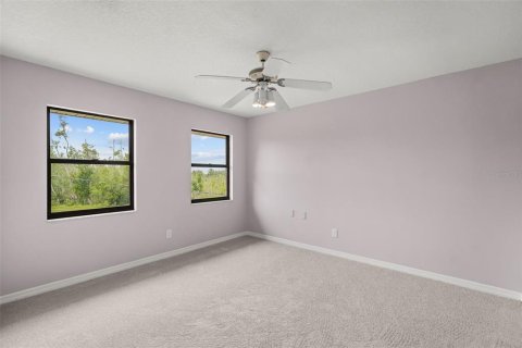 Villa ou maison à vendre à Haines City, Floride: 4 chambres, 233.74 m2 № 2216205 - photo 20