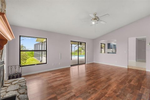 Villa ou maison à vendre à Haines City, Floride: 4 chambres, 233.74 m2 № 2216205 - photo 16