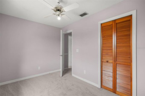 Villa ou maison à vendre à Haines City, Floride: 4 chambres, 233.74 m2 № 2216205 - photo 17