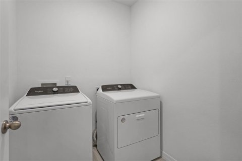 Villa ou maison à louer à Haines City, Floride: 4 chambres, 169.36 m2 № 1772825 - photo 18