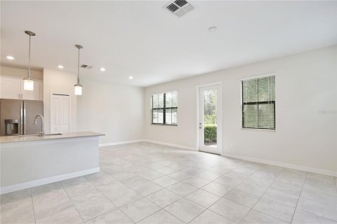 Villa ou maison à louer à Orlando, Floride: 4 chambres, 189.52 m2 № 2111772 - photo 6