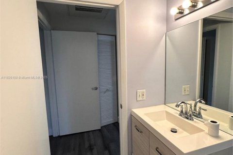 Condominio en venta en Miami Beach, Florida, 1 dormitorio, 49.24 m2 № 1937596 - foto 11