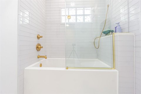 Villa ou maison à vendre à Clearwater, Floride: 4 chambres, 179.86 m2 № 1629906 - photo 22